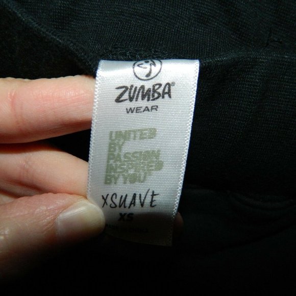 5/$25 Zumba Cargo Back To Black XSuave Mens Shorts (V-1) - Picture 3 of 3